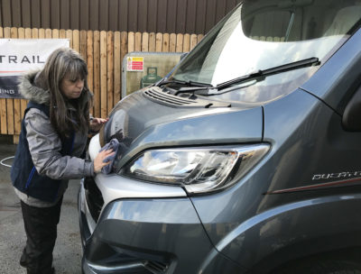 Motorhome cleaning - wax