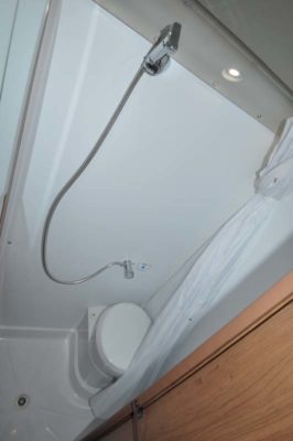 Auto-Trail Tribute 680 washroom