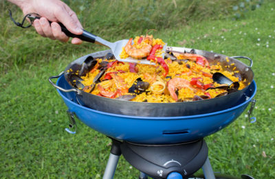 Campingaz - Paella pan for Party Grill 600 Lifestyle