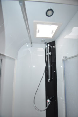 Dethleffs Trend T7017 Shower