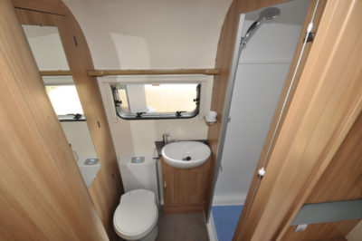 Bailey Pursuit 550 4 caravan washroom