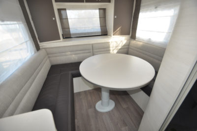 Chausson TravelLine 711 Motorhome Dining