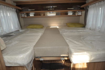 Knaus Sun Ti 700 MEG motorhome beds