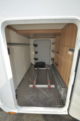 Knaus Sun Ti 700 MEG motorhome garage