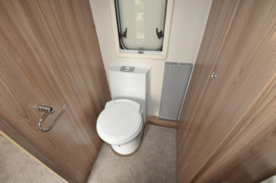 Swift Conqueror 480 caravan WC