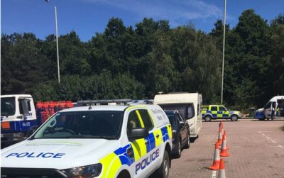 Police stop tow car without towing mirrors