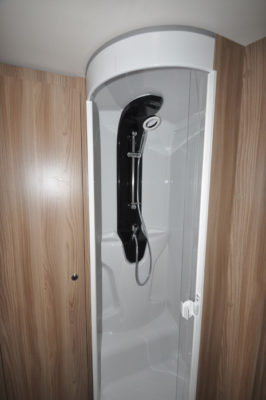 Swift Elegance Grande 635 Shower with speakers