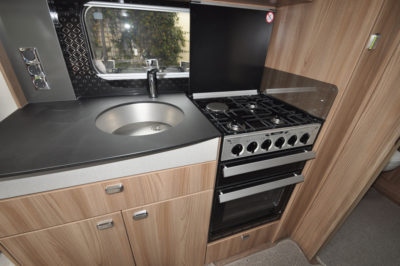 Swift Elegance Grande 635 kitchen