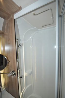 Swift Elegance Grande 655 shower