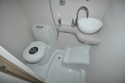 Compass Avantgarde 194 bathroom