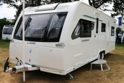 Lunar Quasar 686 Caravan