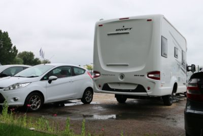 Reverse parking between other vehicles