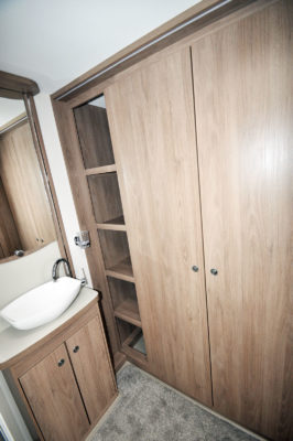 2020 Compass Capiro 520 washroom and wardrobe