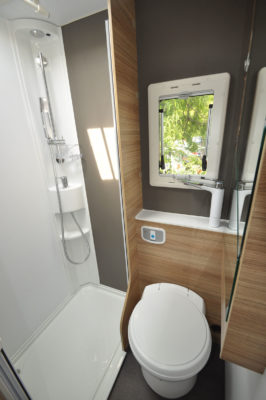 2020 Adria Sonic Axess 600 SL motorhome washroom