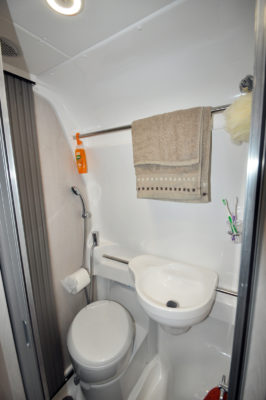 2020 Auto-Sleeper Fairford Plus motorhome washroom