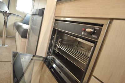 2020 Auto-Trail Adventure 65 campervan grill/oven