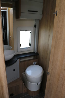 2020 Roller Team T-Line 743 motorhome washroom