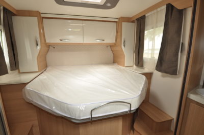 2020 McLouis Fusion 367 motorhome bedroom