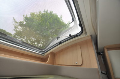 2020 McLouis Fusion 367 motorhome sun roof