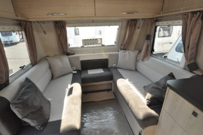 Caravelair Antares 480 caravan lounge