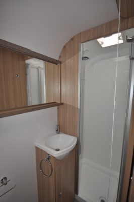 2021 Bailey Phoenix+ 644 caravan washroom