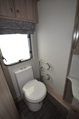 2021 Coachman Acadia 830 Xcel caravan