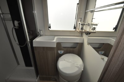 2021 Benimar Tessoro 482 washroom