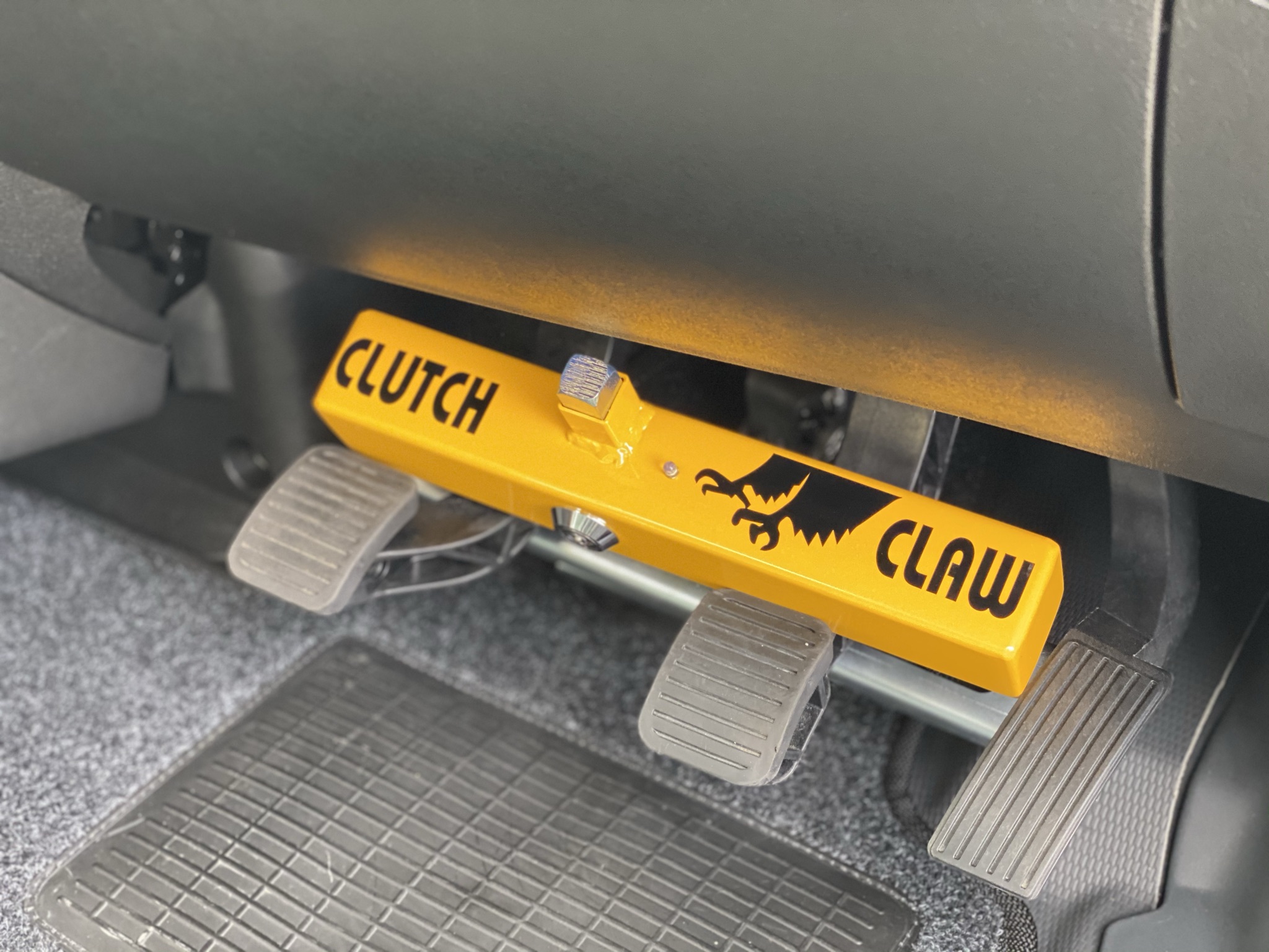 Motorhome clutch claw