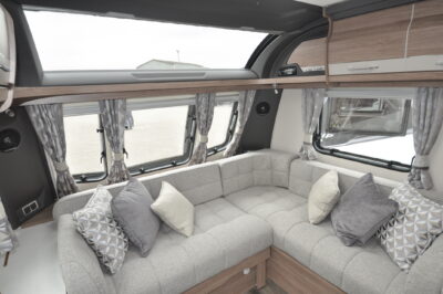 2022 Coachman VIP 540 Xtra caravan