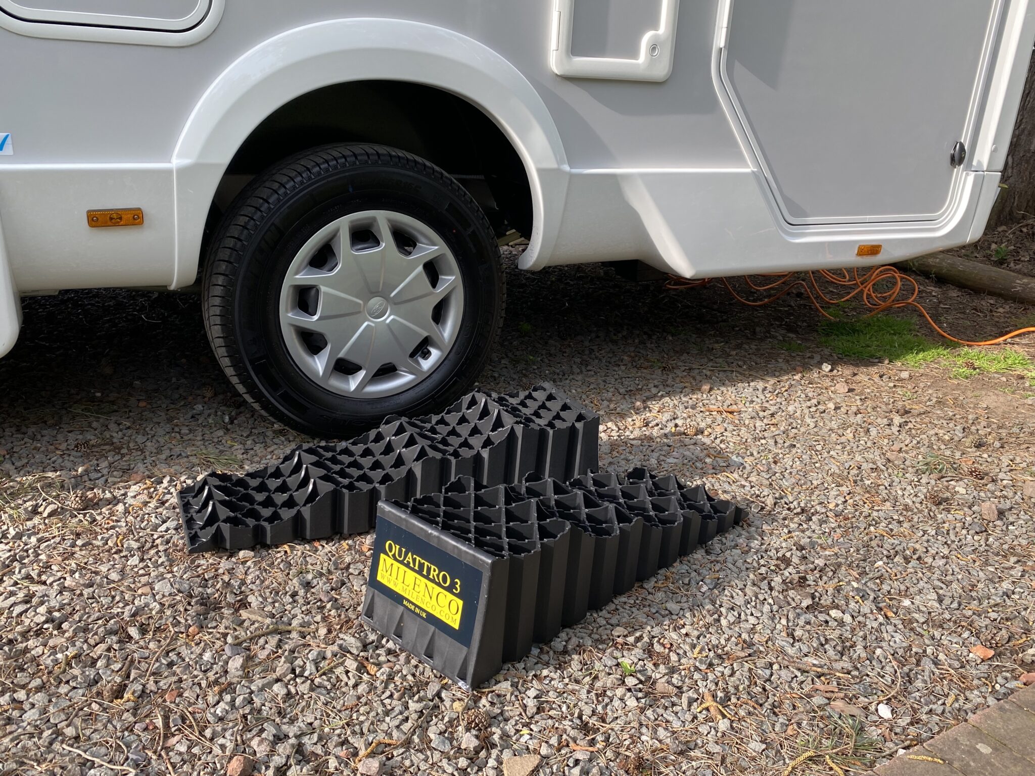 Video How to level a motorhome Caravan Guard