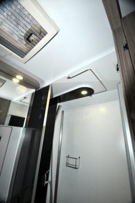 Benimar Tessoro T481 washroom