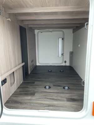 Swift Voyager 485 garage