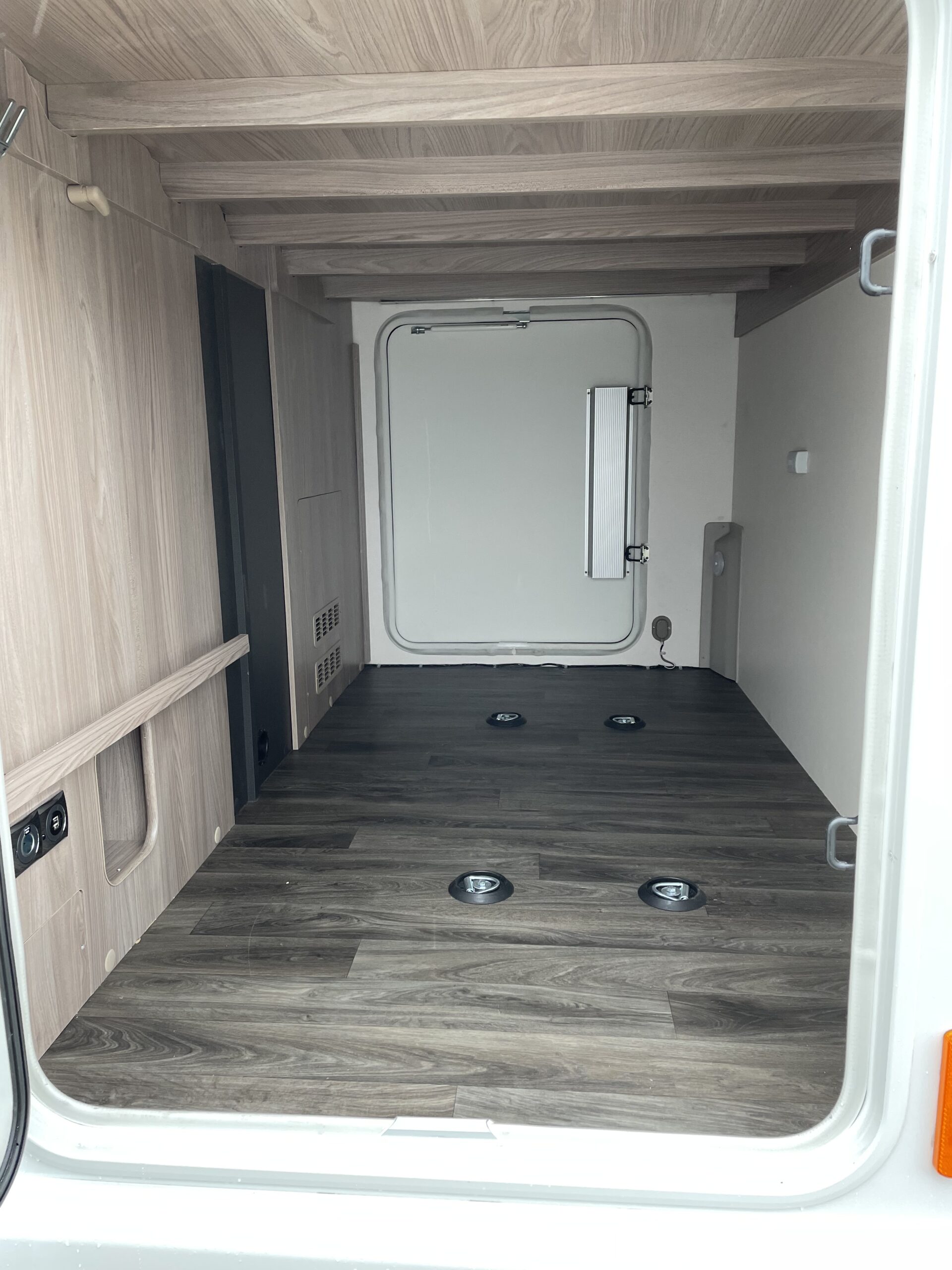 2024 Swift Voyager 485 motorhome Caravan Guard