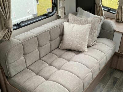 2024 Coachman VIP 675 caravan