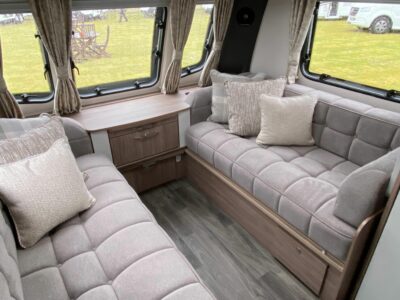 2024 Coachman VIP 675 caravan