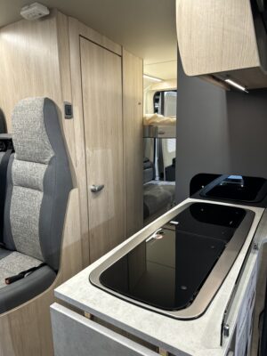 2024 Auto-Trail Expedition 67 Flex campervan