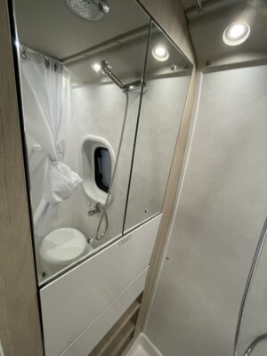 2024 Auto-Trail Expedition 67 Flex campervan