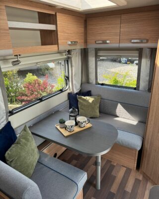 2025 Weinsberg CaraOne 390 QD dining area