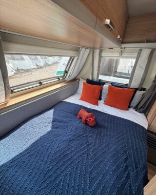 2025 Weinsberg CaraOne 390 QD caravan bed