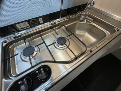 2025 MegaMobil Mega Revolution 640 campervan hob