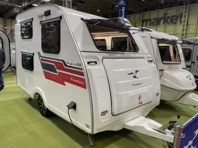2025 Freedom Wayfarer Quad caravan thumbnail