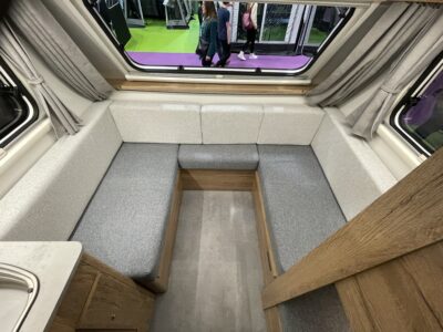 2025 Freedom Wayfarer Quad lounge