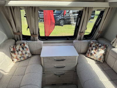 Elddis Whirlwind 520 caravan lounge