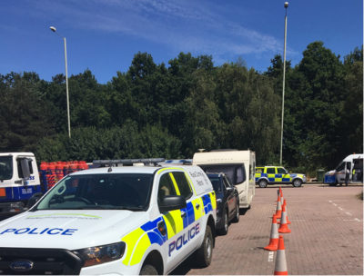 Police check - tow car without towing mirrors