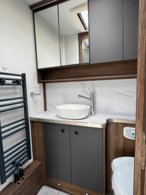 2026 Buccaneer Starliner Barracuda caravan washroom