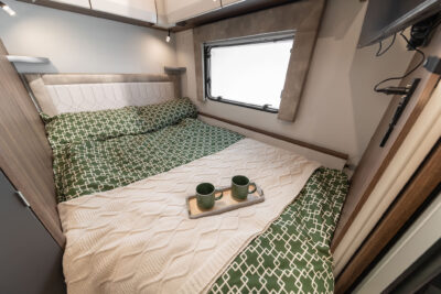 2026 Buccaneer Quantum F-4F bedroom