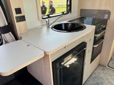2026 Elddis Avanté Apex 550 caravan kitchen