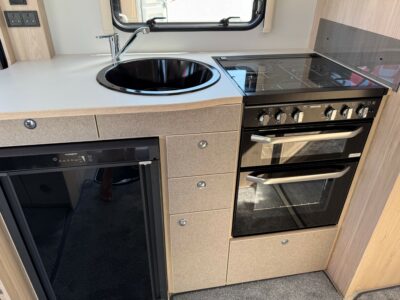 2026 Elddis Avanté Apex 550 caravan kitchen