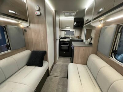 Swift Challenger 390 caravan