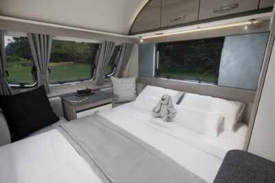 2026 swift challenger 390 with bed made up